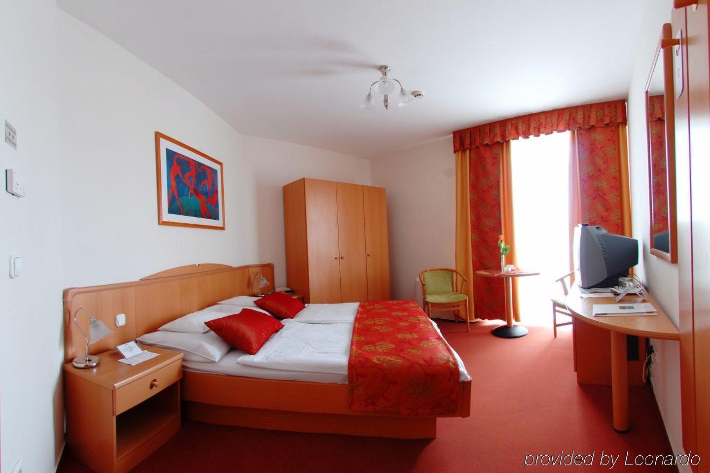 Hotel Kalvaria Superior Győr Rom bilde